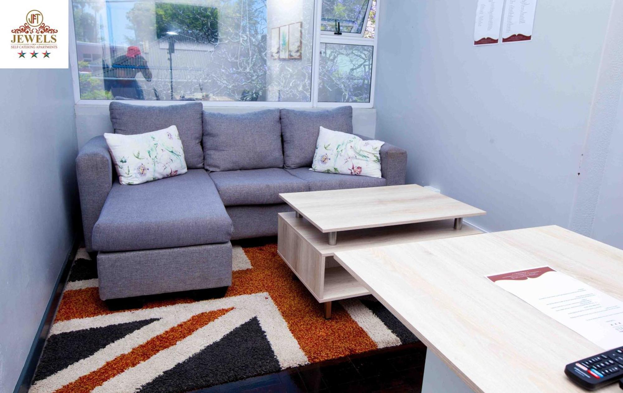 Bed and Breakfast Jft Self Catering Units à East London Extérieur photo
