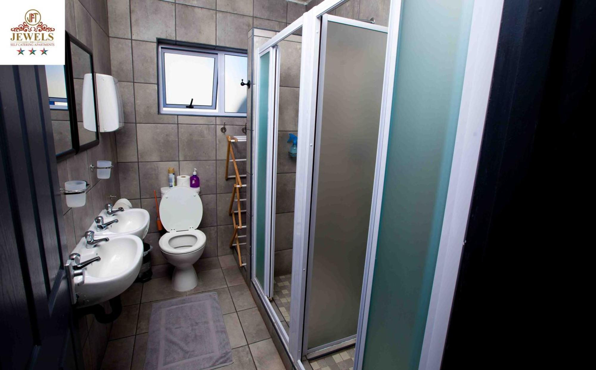 Bed and Breakfast Jft Self Catering Units à East London Extérieur photo